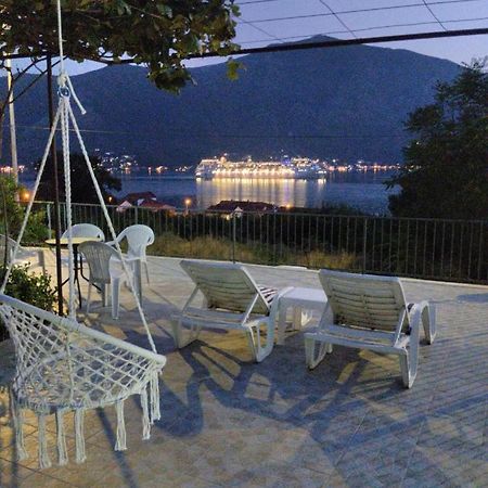 Apartment Deki Studio Kotor Exteriör bild